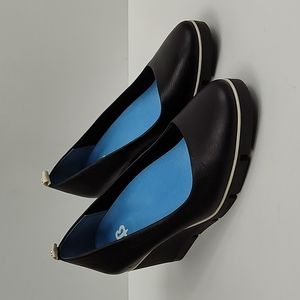 Betabrand All Weather Wedge In Onyx